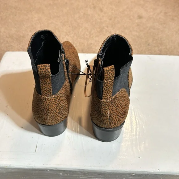 George Booties - Picture 2 of 5